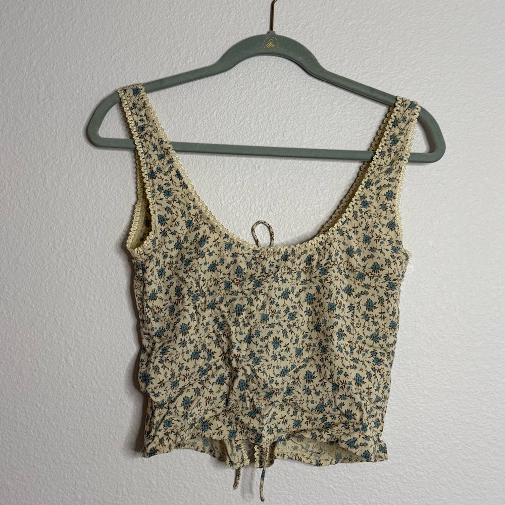 NWT - MOTEL - Esau Floral Print Tie Front Top - Picture 8 of 9